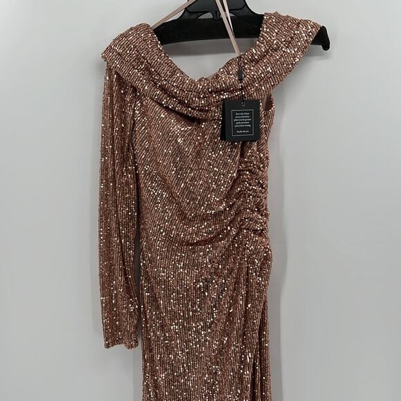 Mac Duggal Sequined Drop Shoulder Faux Wrap Gown - Copper - 4 - New with tags - Picture 4 of 11